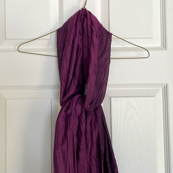 Purple crinkly scarf - Picture 3 of 9